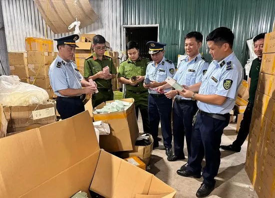 Hà Nội quyết tâm cao chống buôn lậu, gian lận thương mại