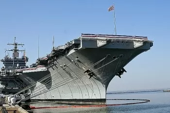 Tàu sân bay hạt nhân đầu tiên trên thế giới được tháo dỡ