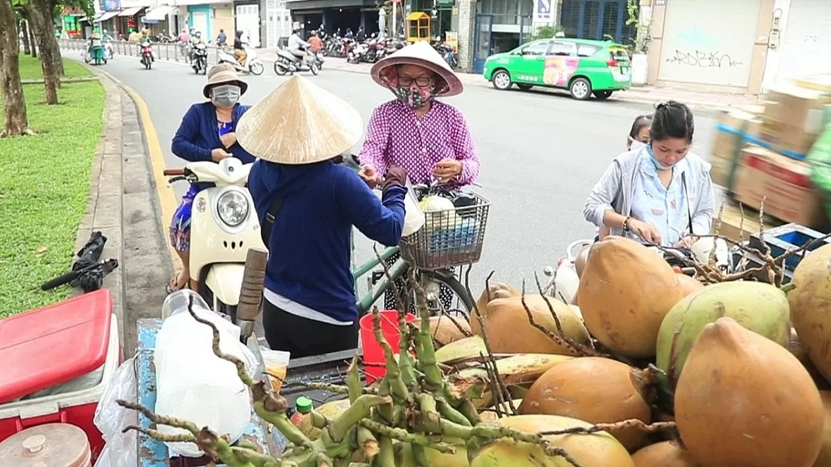 Trời chớm nóng, nước mía, nước dừa lập tức thành hàng 'hot'